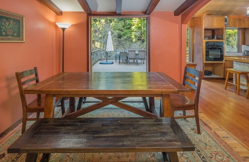 Trinidad Casa | 🌲🩴 Your own lodge in town yet private & spacious with game room & hot tub - Trail to Beach