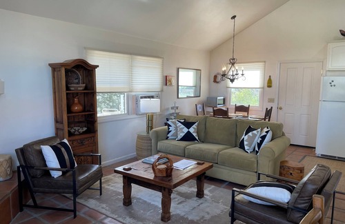 Santa Ynez Cabaña | CASITA CON ENCANTO EN 10 ACRES CERCA DE LA CIUDAD