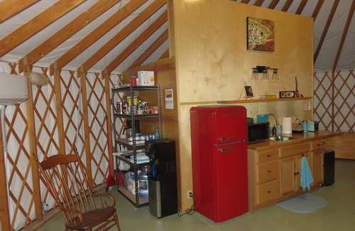 Buhl Casa | Your own private spa! Yurt with natural geothermal hot water...