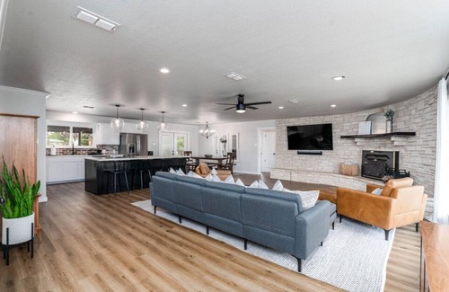 Abilene Casa | ☀️Your Perfect Family Retreat! 5BR Home w/ Private Pool and Great Yard!