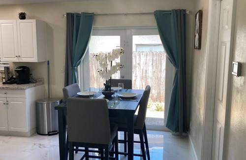 South Middle River Apartamento | Your Perfect Retreat; 10Min from the Beach, Downtown, Las Olas and the Airport