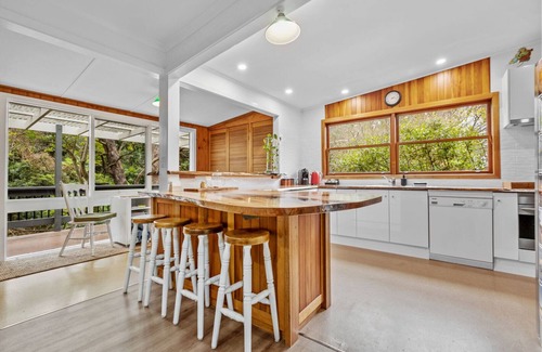Kalimna Casa | Your perfect retreat nestled between lush rainforest and serene waterscapes
