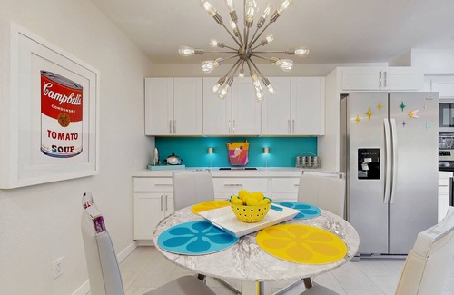 Palm Springs Condominio | Your Pet-Friendly Desert Escape—Relax, Recharge, and Make Memories Under the Sun