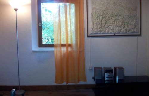 Ore Casa | Tu casa rosa con persianas azules