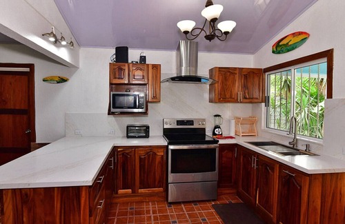 Tarcoles Casa | Your place in Costa Rica - 3 Bedroom Beach house with pool!