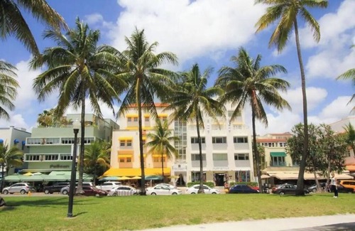South Beach Apartamento | Your private sweet suite on Ocean Drive!