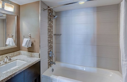 Northeast Virginia Beach Hotel | Your Relaxing Beachfront Haven! Kitchenette, Outdoor Swimming Pool!