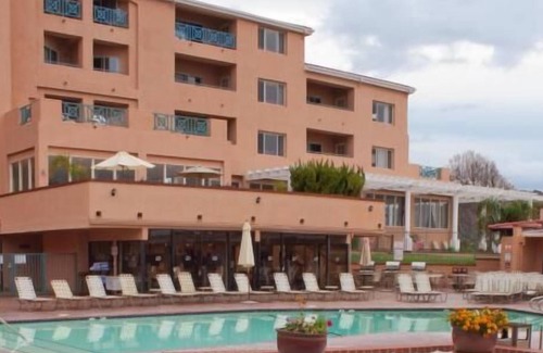 Avila Beach Complejo | Your Relaxing Getaway Awaits! 3 Comfortable Units, Full Kitchen, Pool