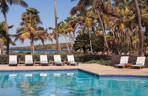 Carenero Apartamento | Your Relaxing Getaway Awaits! 2 Comfortable Units, Free Parking, Onsite Pools