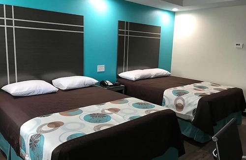 Spring Hotel | Your Relaxing Getaway Awaits! 4 Comfortable Units, w/ Kitchen, Free Parking