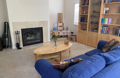 Corte Madera Condominio | Your Sanctuary in Marin County with easy commute to San Francisco!