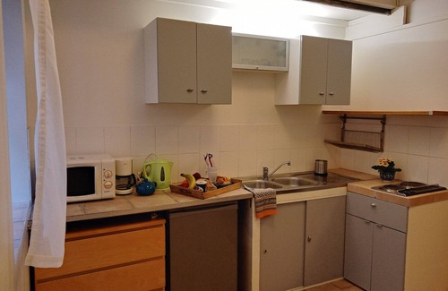 Riou - Petit Juas - Av de Grasse Apartamento | Your studio10 minutes to the famous Forville Market and to the beach!