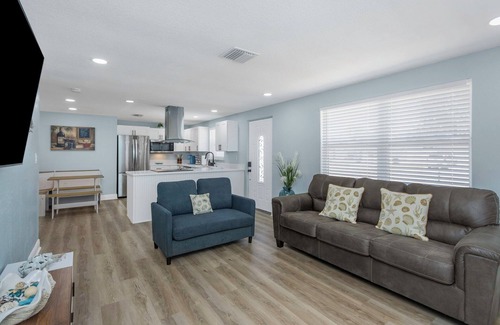 Pinellas Park Casa | Your Sunny Florida Getaway