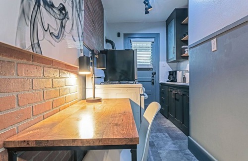 Hyde Park Apartamento | Your Westheimer Dream House! Sleep 18/8BR/4BA/4PA