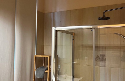 Vizivaros Condominio | Your Worry Free Apartment Close To Parliament