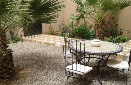 Mirleft Casa | YouRide Surf Camp tiene su sede en Mirleft, al sur de la ciudad de Agadir.