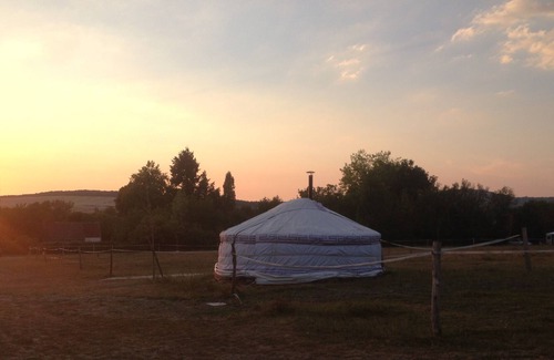 Saint-Leger-sur-Dheune Alquiler De RV | Yourte Mongole