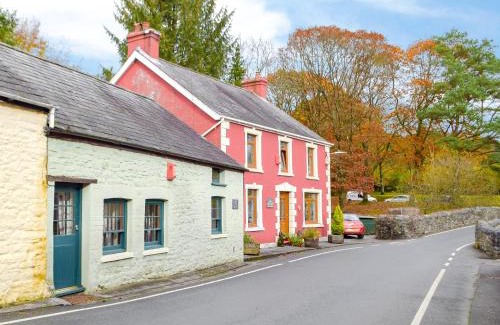 Pentrefelin Casa | Yr Hen Efail