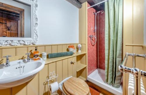 Pentrefelin Casa | Yr Hen Efail