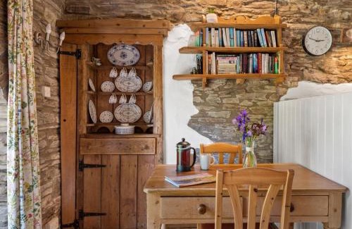 Whitland Casa | Ysgubor Ganol