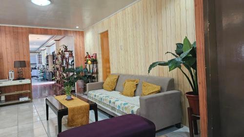 Valencia Cama Y Desayuno | Yuke's Bed & Breakfast