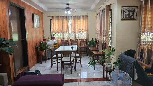 Valencia Cama Y Desayuno | Yuke's Bed & Breakfast