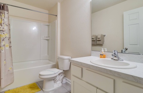 Yulee Casa | Yulee Vacation Rental ~ 13 Mi to Fernandina Beach!