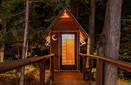 Holts Summit Cabaña | Yurt Floating in the Forest