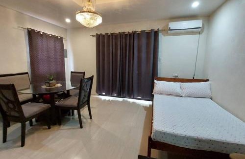 Malolos City Apartamento | YYY's Townhouse