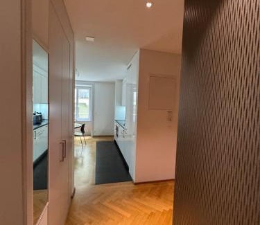 Center Apartamento | Zürich Central Station Apartment, 2 bedroom & Sofabed