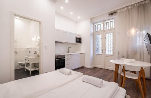 Terezvaros Apartamento | Z32 - Central & Chic - Stylish Stay by BQA