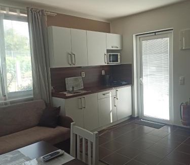 Hlohovec Apartamento | Za Humnama