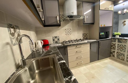 Karachi Casa | Zaha Home: Stylish & Luxury 2br Family place