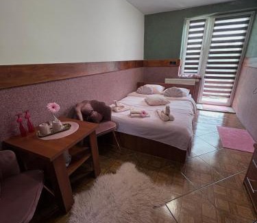 Kroczyce Casa | Zajazd nad Zalewem Dzibice -Pensjonat, Agroturystyka