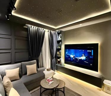 Lahore Apartamento | Zameen Aurum Prestige Luxurious Family Apartments Gulberg Lahore