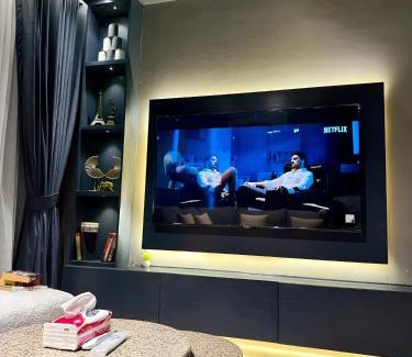 Lahore Apartamento | Zameen Aurum Prestige Luxurious Family Apartments Gulberg Lahore