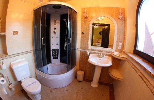 Krynica-Zdroj Casa | Zamek Pod Brzozami, Wynajem Pokoi