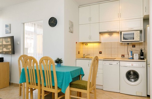 Zamardi Apartamento | Zamia 2 by Interhome