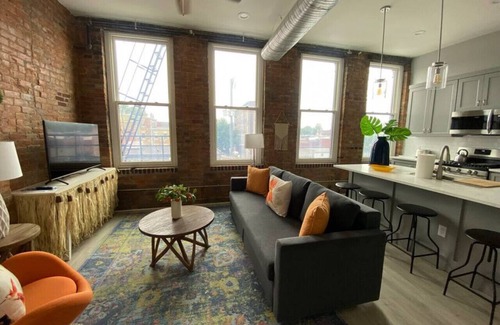Over-the-Rhine Apartamento | ZANGO: Explore OTR/Downtown from a Renovated Condo