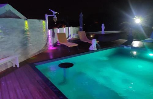 Damencourt Apartamento | ZANNAMALAKA 2 F1 POUR UN GROUPE DE 4 Avec Piscine