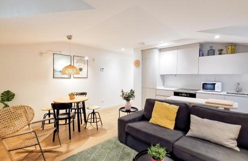 Zarautz Apartamento | Zarautz Bella Suite by Aston Rentals