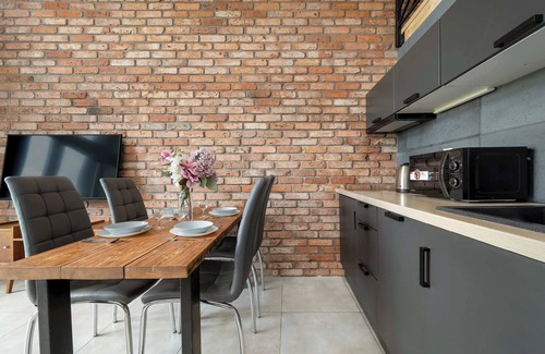 Fabryczna Apartamento | Zarembowicza 35 | Wrocław | Elegant Studio | Near the Airport