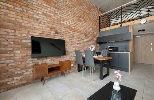 Fabryczna Apartamento | Zarembowicza 35 | Wrocław | Elegant Studio | Near the Airport