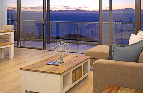 Mountainside Apartamento | Zaria Sun Penthouse - Una Habitación Piso, Capacidad 2