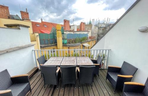 Stare Mesto Apartamento | Žatecká - Terrace Residence in the Old Town