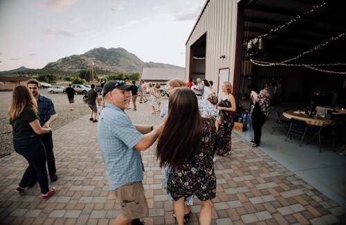 Williamson Casa | Zebra Retreat Venue located in Beautiful Williamson Valley