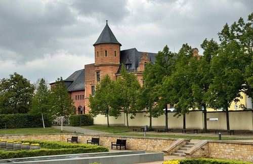 Zeitz Apartamento | Zeitz, a charming town in Saxony-Anhalt, is rich in history and culture.