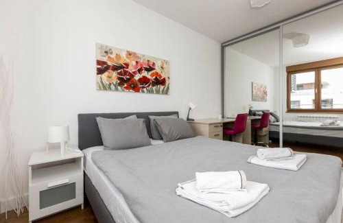 Zemun Apartamento | Zemun Luxury - Comfortable, workspace, quiet, free parking, Netflix