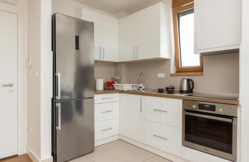 Zemun Apartamento | Zemun Luxury - Comfortable, workspace, quiet, free parking, Netflix