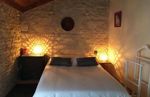 Saint-Pierre-le-Vieux Cama Y Desayuno | Zen au Marais Hammam Massages